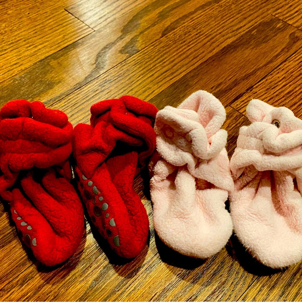 Zutano Cozie Fleece Gripper Baby Booties - Pink & Red - Size 12M